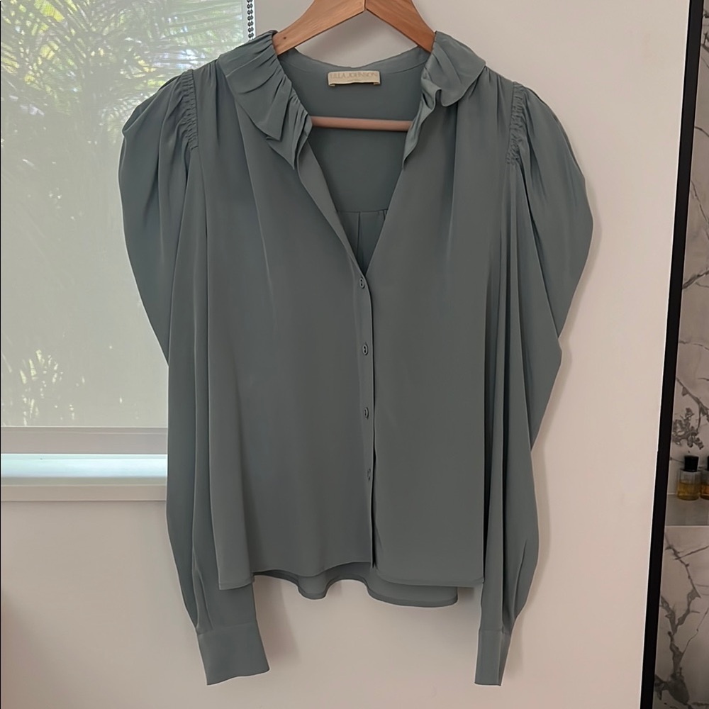 Ulla Johnson 100% silk Women's Blouse in Soft blue